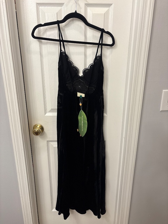 FARM RIO BLACK RICHELIEU VELVET SLIP DRESS - Picture 4 of 4